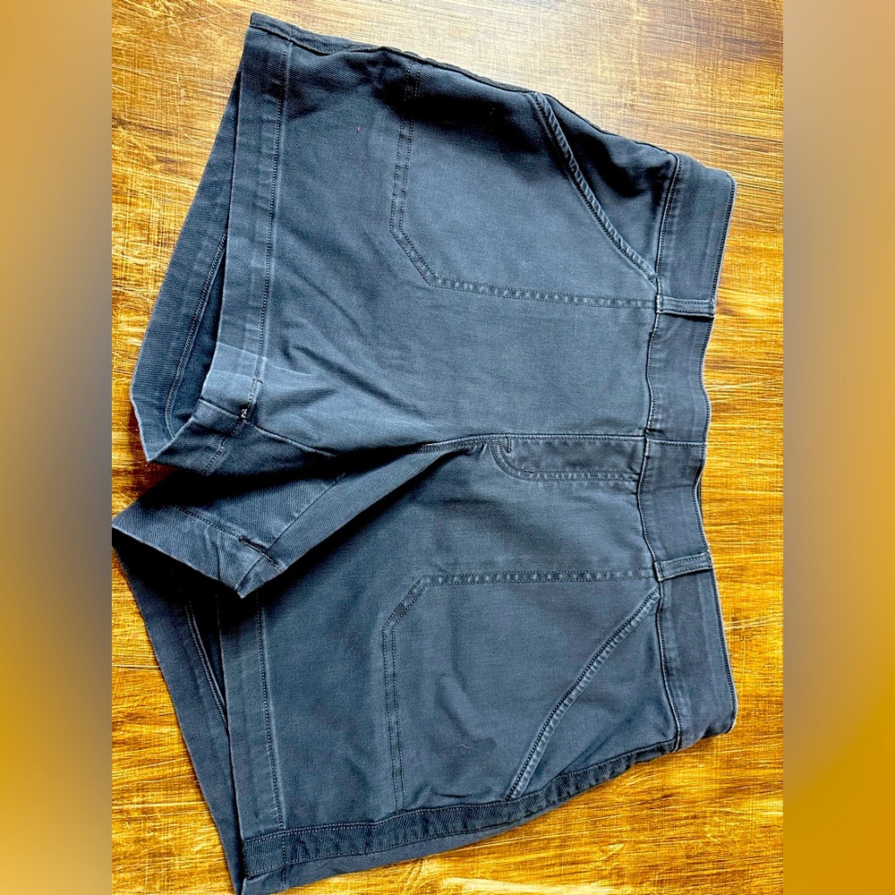 Spanx Shorts 4” Inseam Large EUC